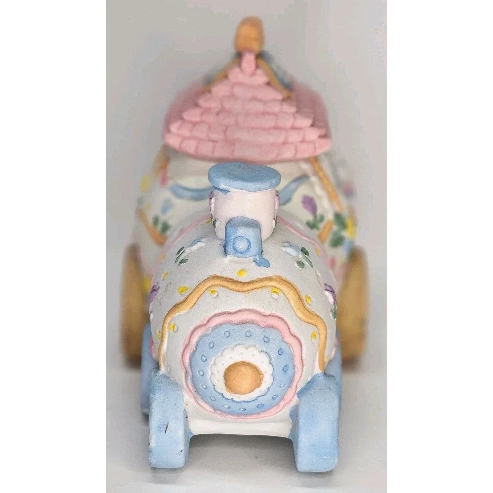 Hand Painted Easter Egg Train 3 Piece Set, Hand Painted Porcelain - Vtg‎